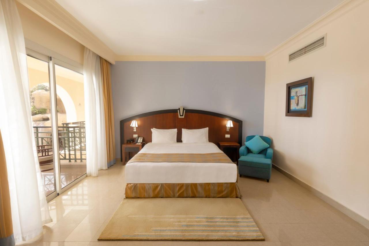 Stella Di Mare Beach Hotel & Spa Шарм-эль-Шейх Экстерьер фото A bedroom at the hotel