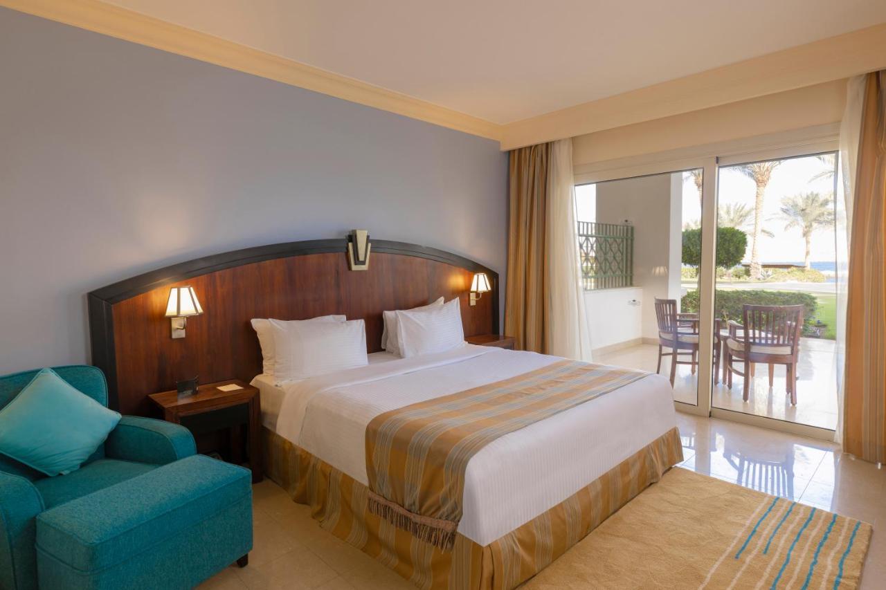 Stella Di Mare Beach Hotel & Spa Шарм-эль-Шейх Экстерьер фото A bedroom in a hotel