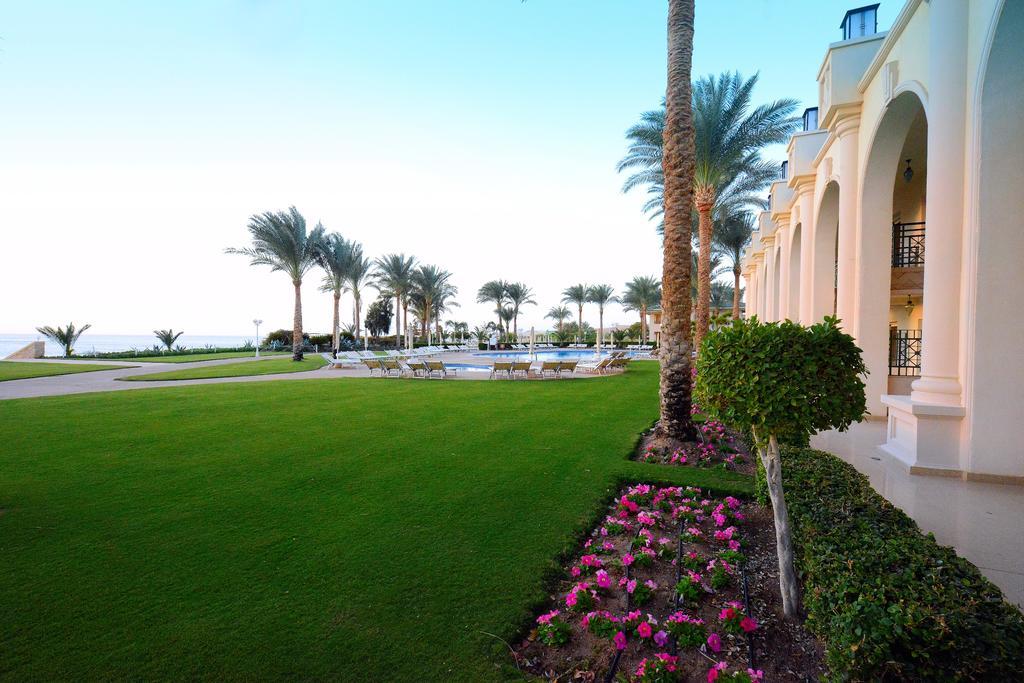 Stella Di Mare Beach Hotel & Spa Шарм-эль-Шейх Экстерьер фото The grounds of the Four Seasons Hotel in Sharm El Sheikh