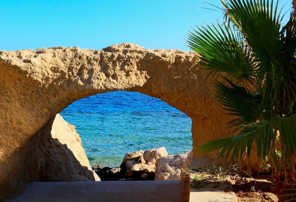 Stella Di Mare Beach Hotel & Spa Шарм-эль-Шейх Экстерьер фото The Roman bridge of Almuñécar